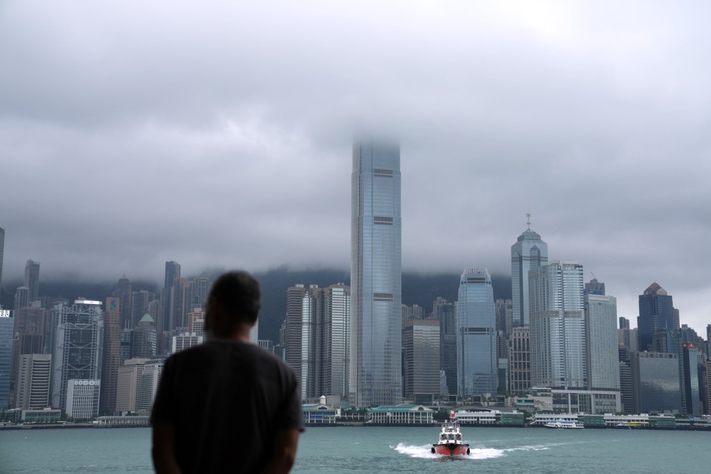 Cloudy weather is seen at Victoria Harbour.  
23NOV22   SCMP / Sam Tsang