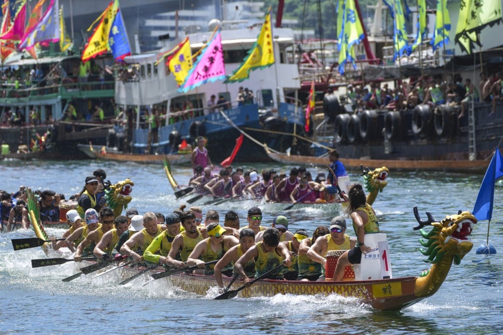 Rowers brave the heat to pit their skills against rivals in waters off Aberdeen. Photo: Sam Tsang