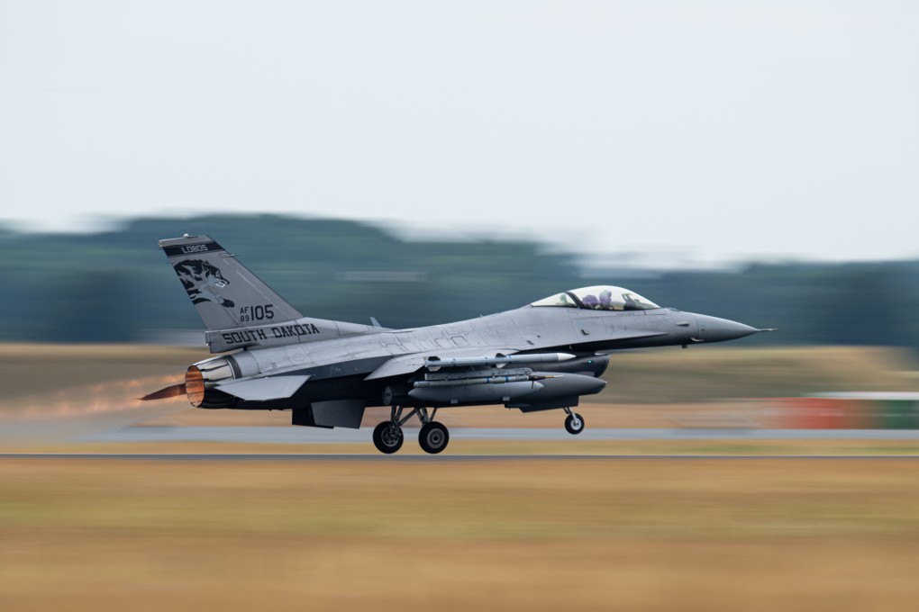 A US Air Force F-16 fighter jet takes off to mark the conclusion of the air force manoeuvre “Air Defender 2023” at Jagel Air Base in Germany. Photo: dpa
