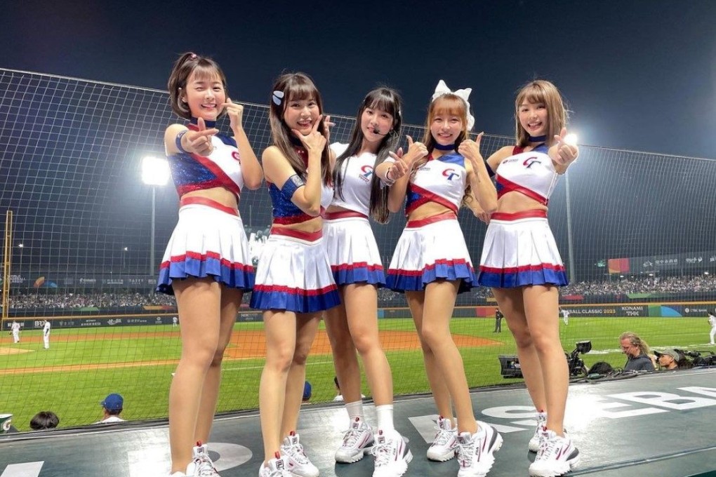 台湾現地限定 ホロライブcheer up! キャンピングチェア 2点 台湾現地限定 ホロライブcheer up! キャンピングチェア 2点