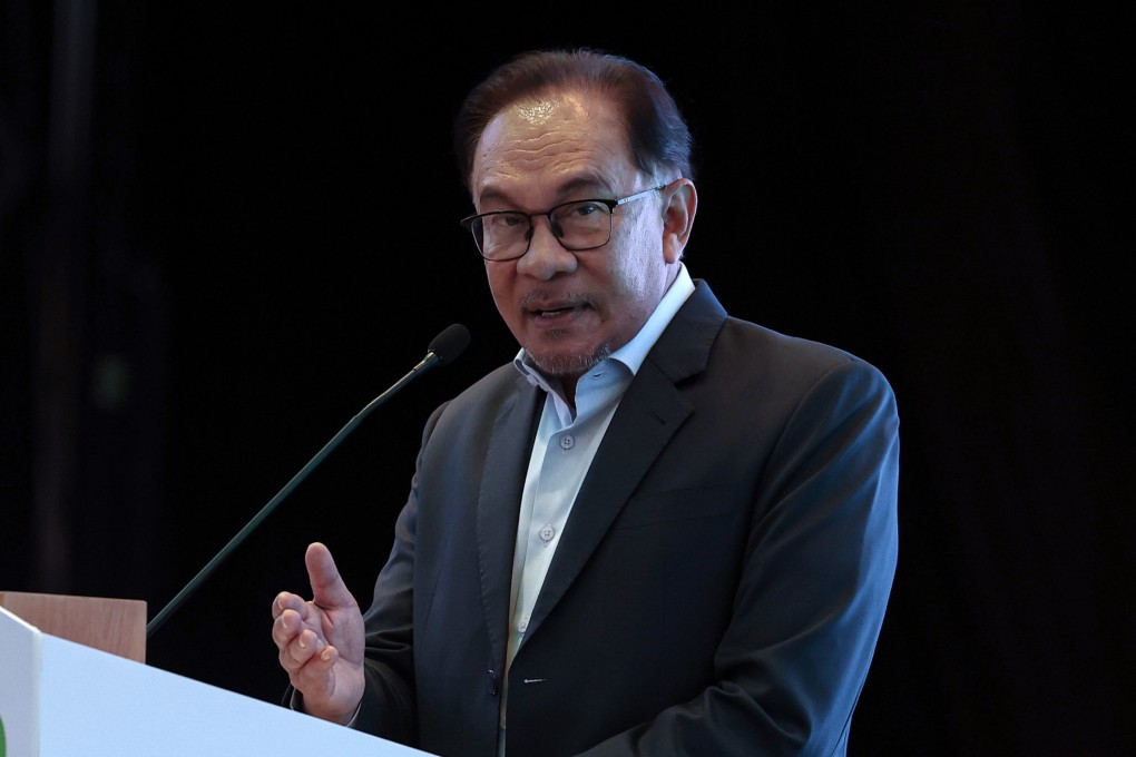 Malaysian Prime Minister Anwar Ibrahim risks alienating his own base if he backs calls for Najib Razak’s pardon - and angering Najib supporters within Umno if he does not. Photo: Bernama/dpa