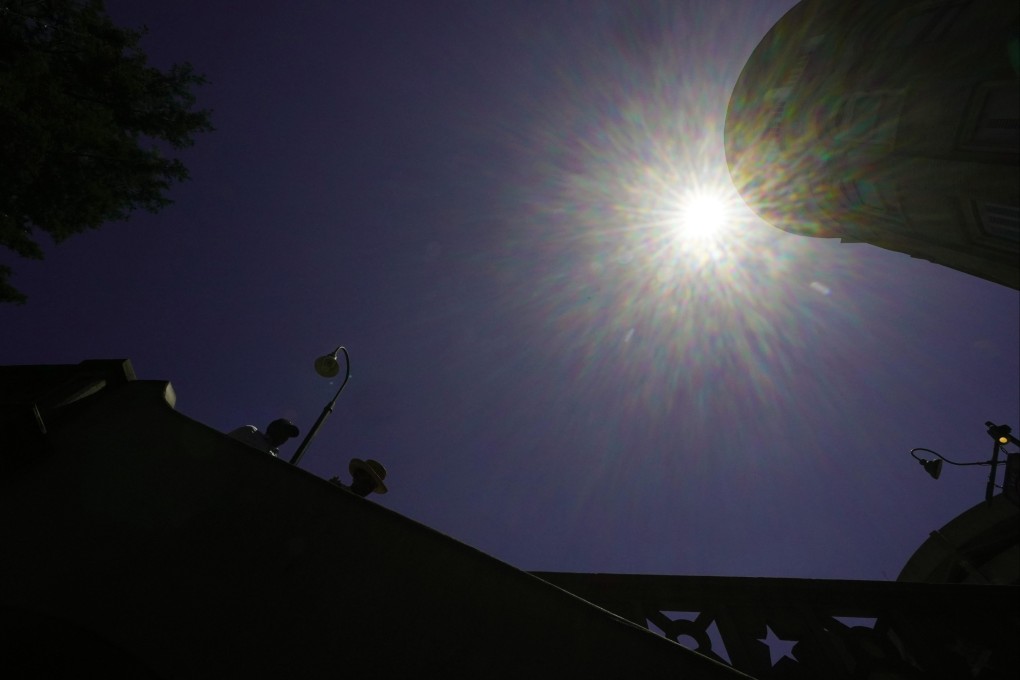 The sun beats down on people in San Antonio, Texas, US, amid a heatwave on July 13, 2023. Photo: AP