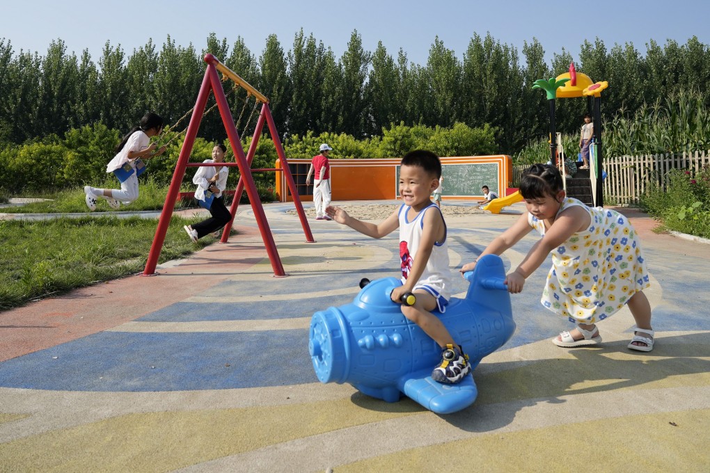 Last year, Chinese mothers gave birth to just 9.56 million babies. Photo: Xinhua