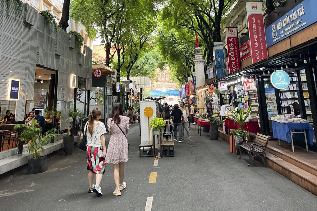 Shoppers at Ho Chi Minh City’s Book Street. Photo: Denise Tsang