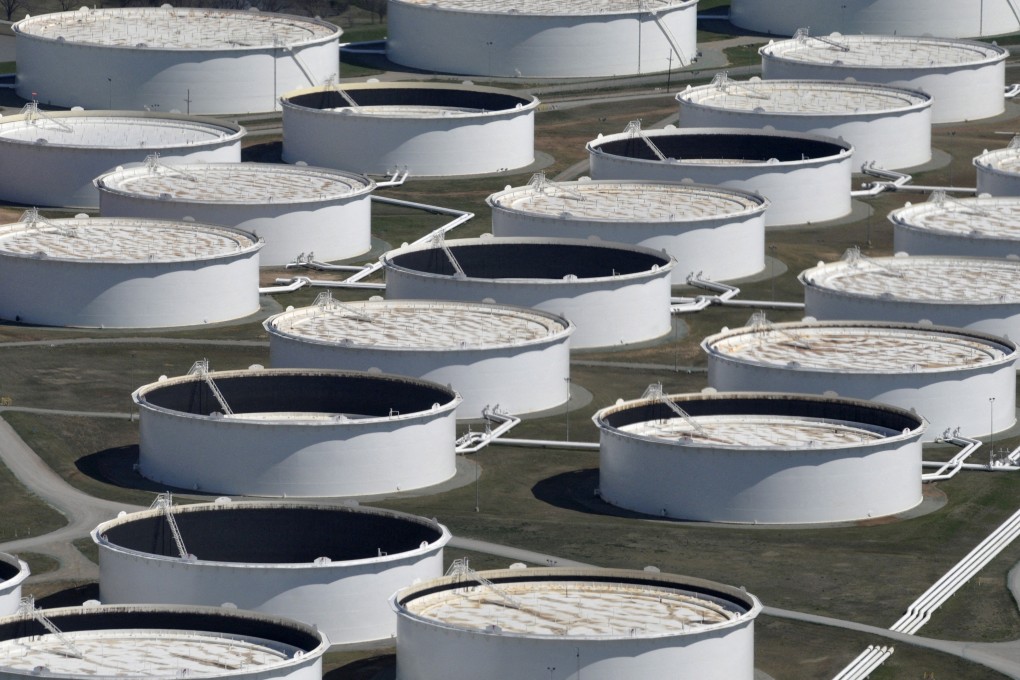 Crude oil storage tanks are seen at the Cushing oil hub in Oklahoma. Oil prices fell on Monday despite tightening supply. Photo: Reuters