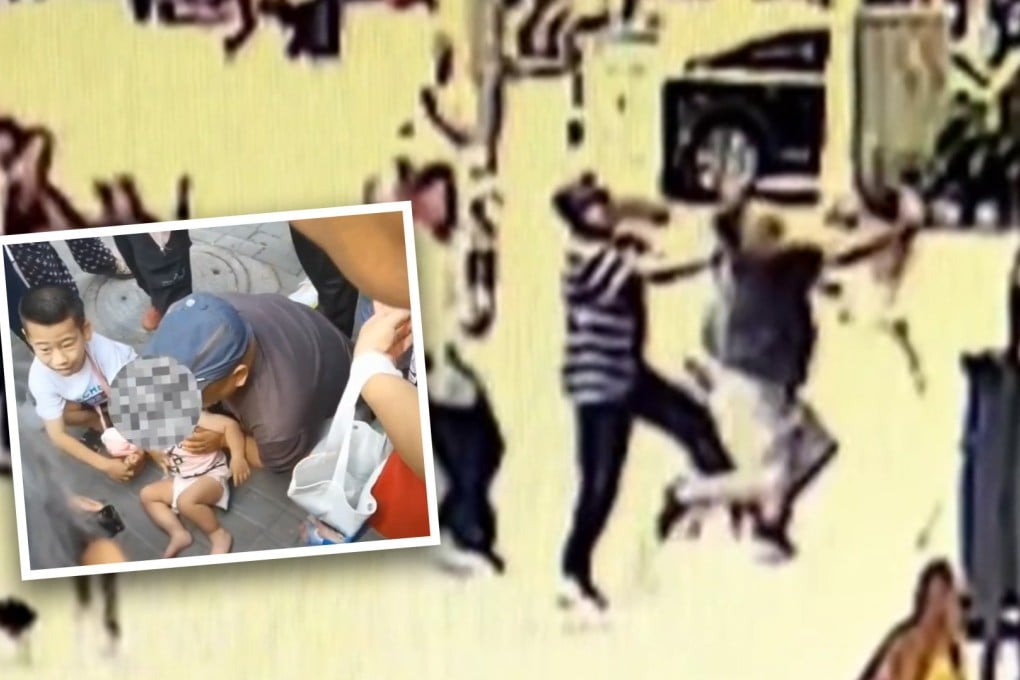 The dramatic moment when a group of passers-by in China reacted instinctively in unison to catch a toddler they saw about to fall from the third-floor balcony of his home has captured the imagination of mainland social media. Photo: SCMP composite/Weibo