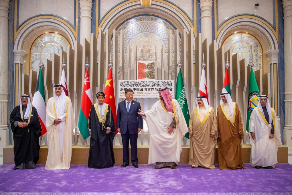 Chinese President Xi Jinping and Arab leaders pose for a group photo during the first China-Arab States summit in Riyadh in December. Photo: Reuters