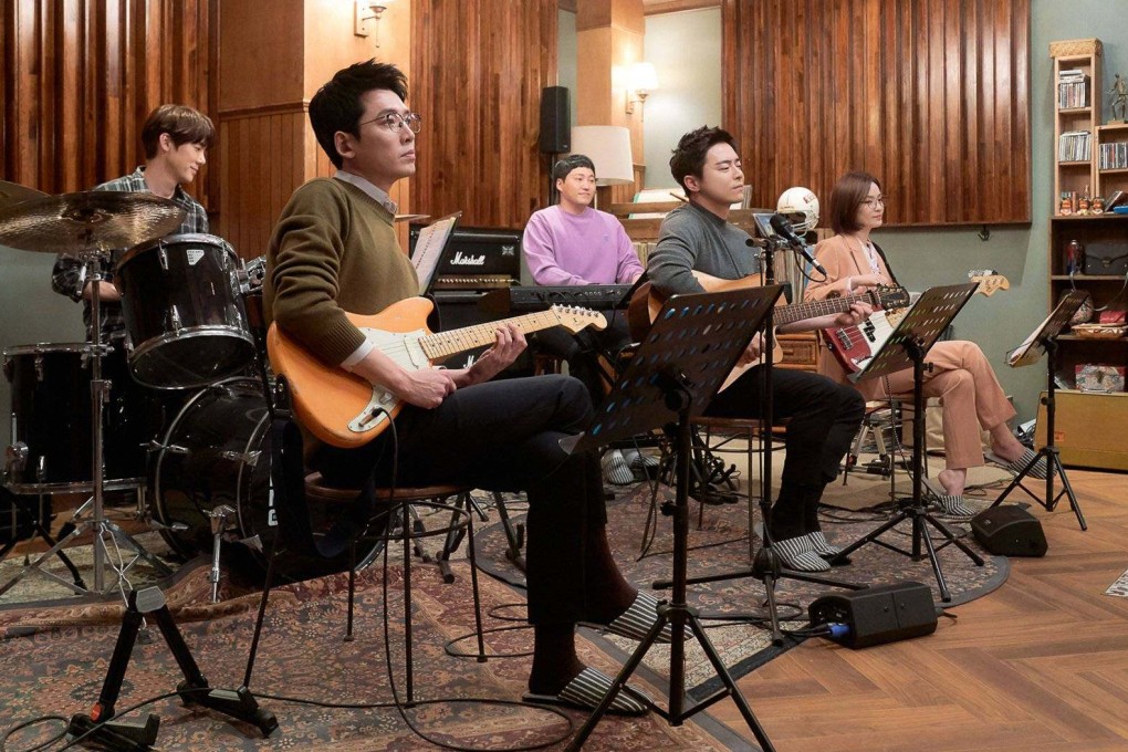 The main cast of the K-drama series “Hospital Playlist”, one of the shows we recommend for their fantastic soundtracks.