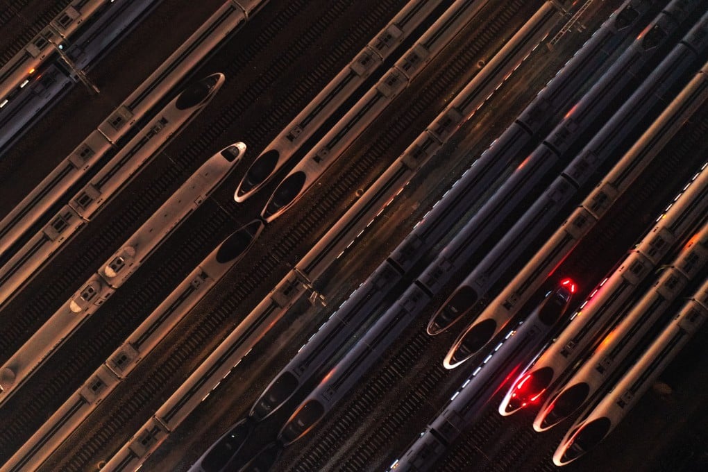 China aims to expand its high-speed railway network to 50,000km by 2025. Photo: Xinhua