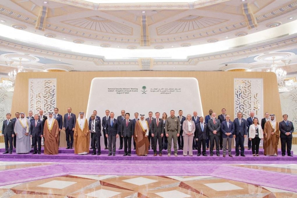 Representatives from more than 40 countries including China, India, and the US, pose for a family picture in Jeddah, Saudi Arabia. Photo: Saudi Press Agency via Reuters