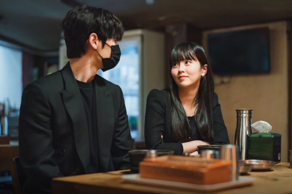 Hwang Min-hyun (left) as publicity-shy songwriter Kim Do-ha and Kim So-hyun as Mok Sol-hee, known as the Liar Hunter for her ability to tell if someone answers a question truthfully or not, in a still from K-drama series “My Lovely Liar”.
