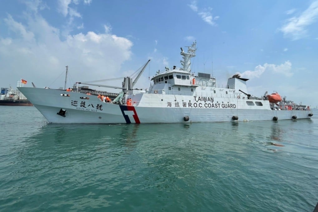 Taiwan’s armed coastguard vessel the Hsun Hu No 8 docked in Tokyo Bay on Tuesday “for routine maintenance and supply”, according to the island’s coastguard authority. Photo: CNA