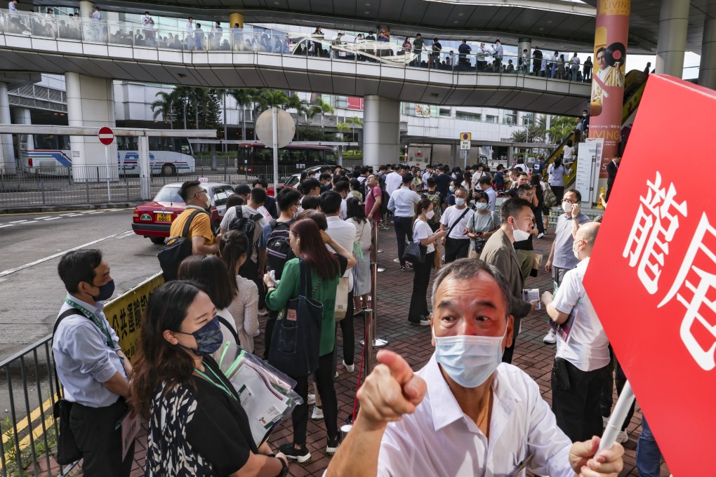 Buyers queued for the Coast Line II apartments in Yau Tong at CK Asset Holdings’ sales office at Fortune Metropolis in Hung Hom on
12 August 2023. Photo: Yik Yeung-man