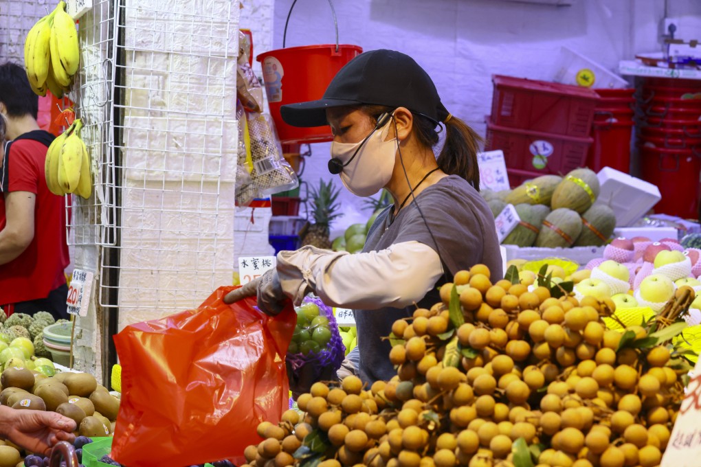 A street vendor uses a loudspeaker in Sham Shui Po. The government proposes to step up efforts to combat noise annoyance to citizens. Photo: Dickson Lee