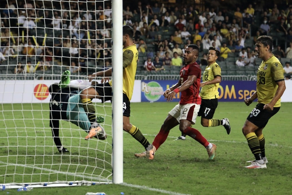 Lee Man ‘s Jose Angel scores his side’s fourth from close range against Bali United. Photo: Xiaomei Chen