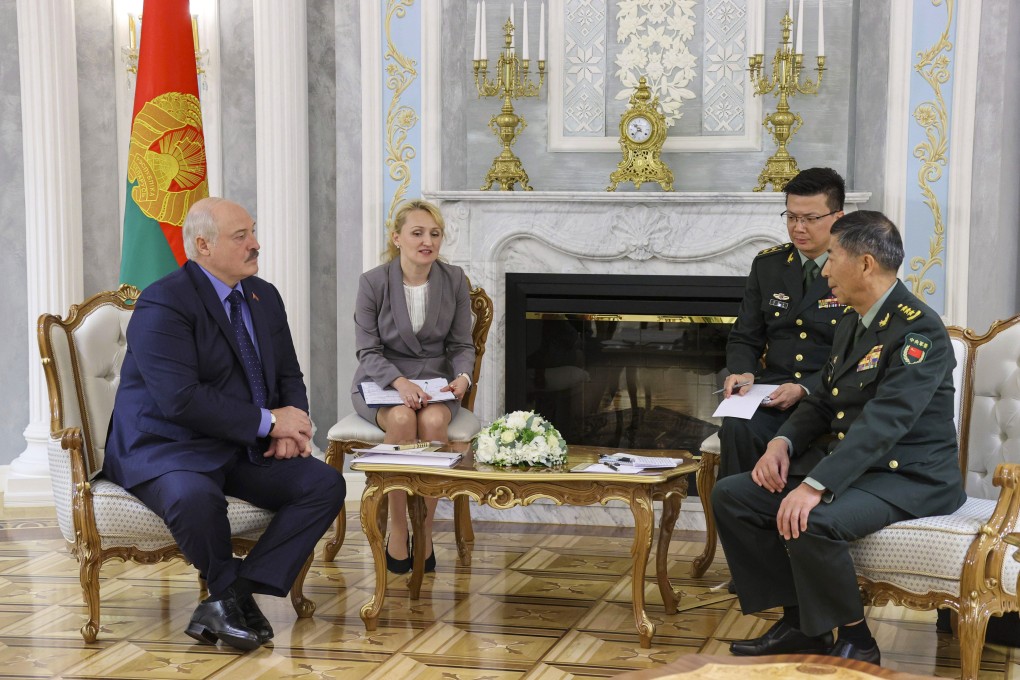 Belarusian President Alexander Lukashenko (left) and Chinese Defence Minister Li Shangfu hold talks in in Minsk, Belarus, on Thursday. Photo: Belarusian Presidential Press Office via AP