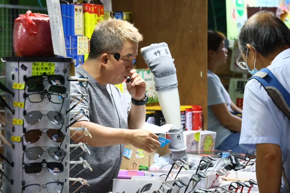 Street vendor use loudspeakers in Sham Shui Po. Photo: Dickson Lee