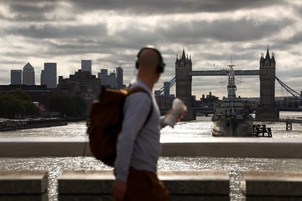 Applications for British National (Overseas) visas by Hongkongers show no sign of slowing. Photo: EPA-EFE