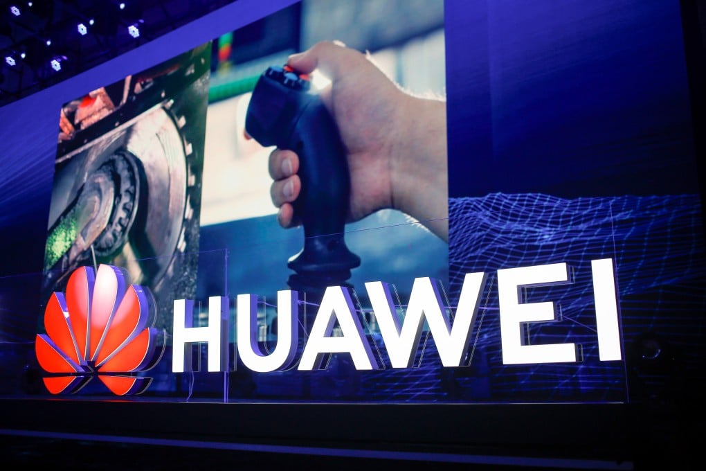 Huawei begins presales of new version of flagship Mate phone. Photo: EPA-EFE