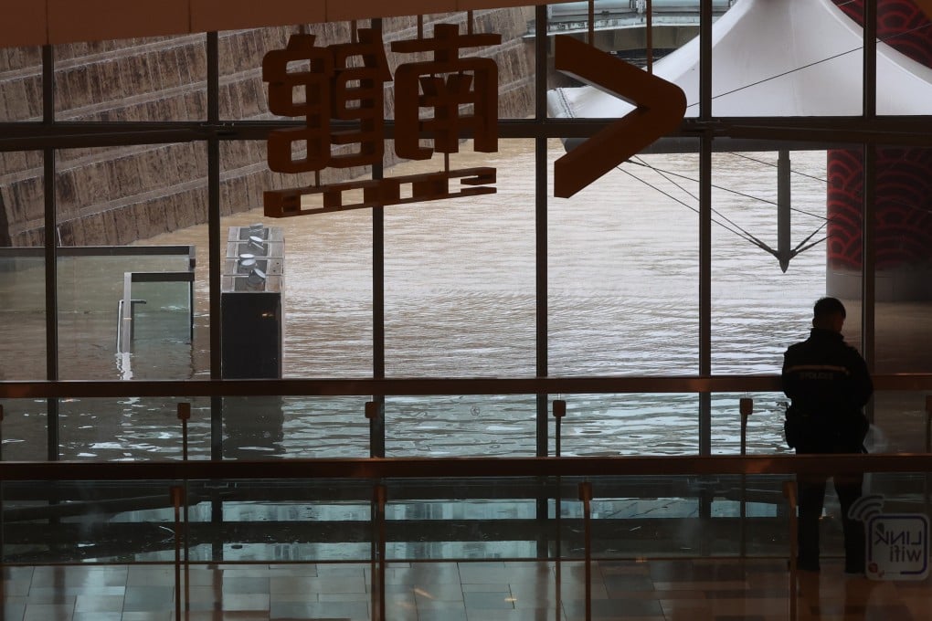 Rainwater flowed into Temple Mall under black rainstorm warning in Wong Tai Sin on 8 September 2023. Photo: Edmond So