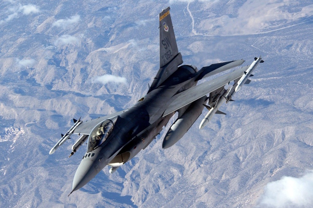 A US F-16 Fighting Falcon heads out to the Nellis ranges in January 2006. Photo: AFP