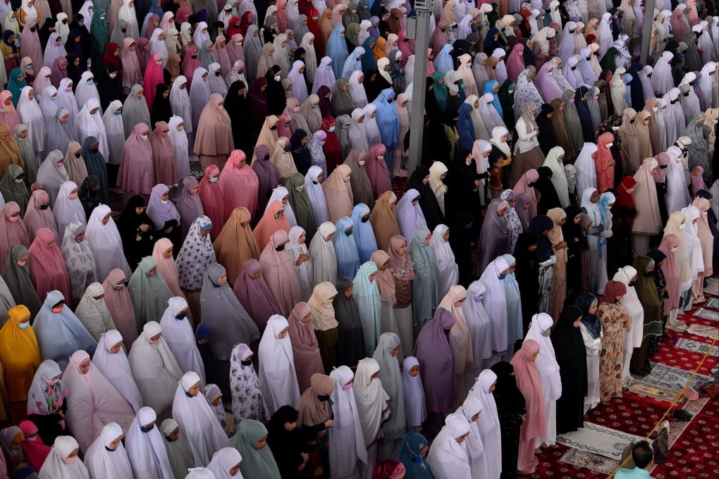 Most Muslims in Malaysia, Indonesia want Islamic sharia to replace secular national laws: poll | South China Morning Post