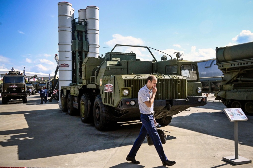 A Russian S-300 anti-aircraft missile launching system displayed at the exposition field in Kubinka Patriot Park outside Moscow. Photo: AFP