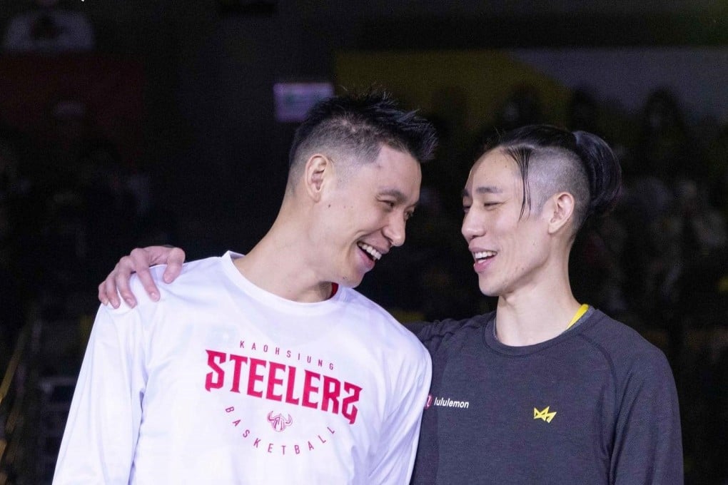 Jeremy Lin (left) and his younger brother Joseph at a pre-game ceremony ahead of a match between their sides in the P League+ last season. Photo: Handout