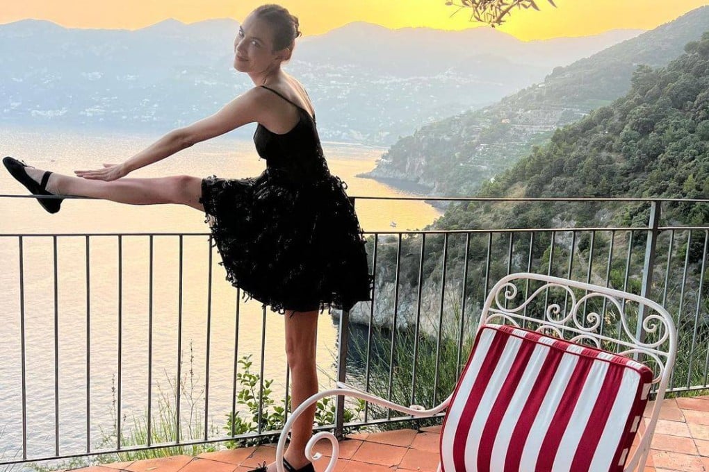 Ballerina flats are firmly in style in 2023. Everyone from Katie Holmes and Alexa Chung (above) to Margaret Qualley and Sandra Oh are proudly parading their pumps. Photo: Instagram/@alexachung