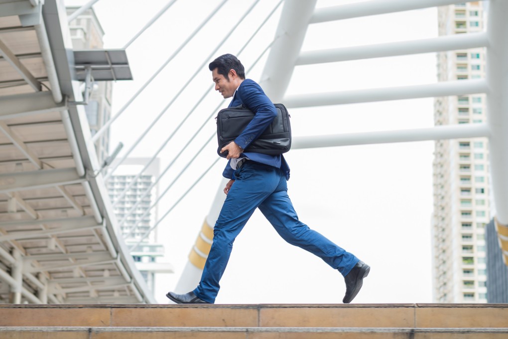 A few minutes of brisk activity – walking up the stairs, walking faster than normal, doing housework vigorously – can lower risk of cancer and heart disease, research shows.
Photo: Shutterstock