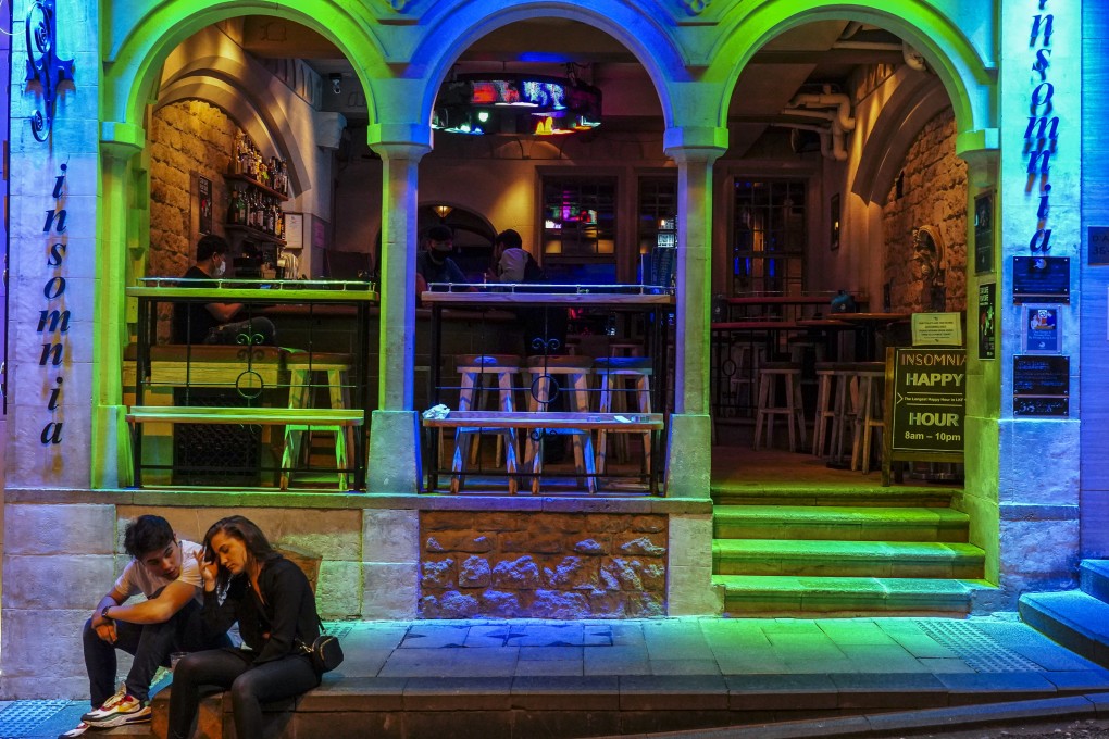 After three years of Covid-19 restrictions, Hong Kong is no longer a city that never sleeps: there are fewer people on the streets, and more restaurants and shops close early. Photo: Robert Ng