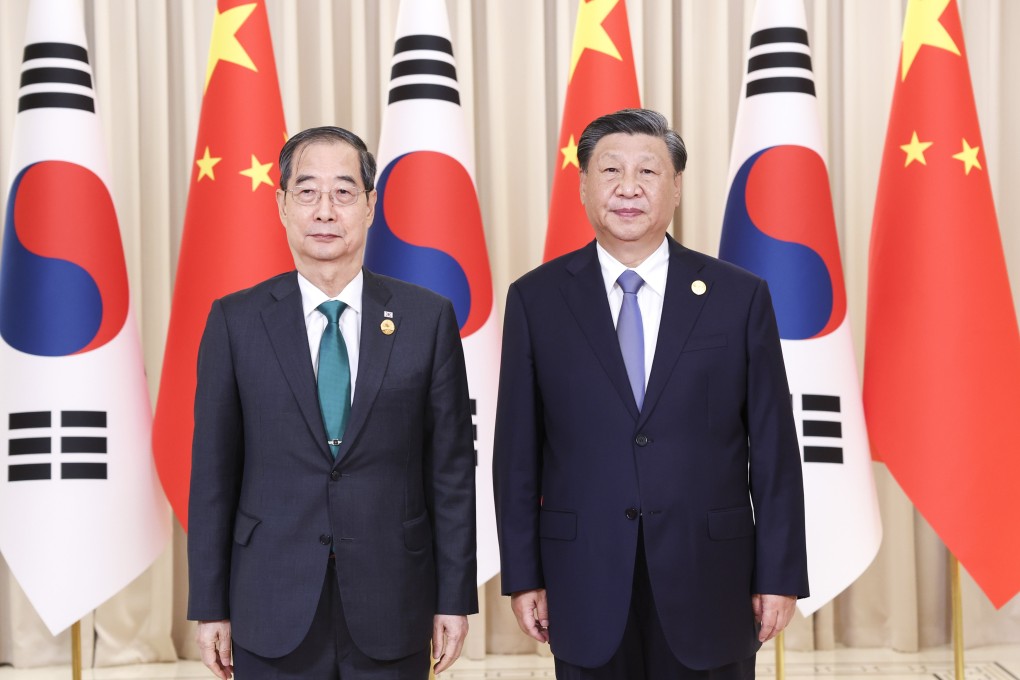 South Korean Prime Minister Han Duck-soo (left) is the highest-ranking Seoul official to meet Chinese President Xi Jinping since November. Photo: Xinhua