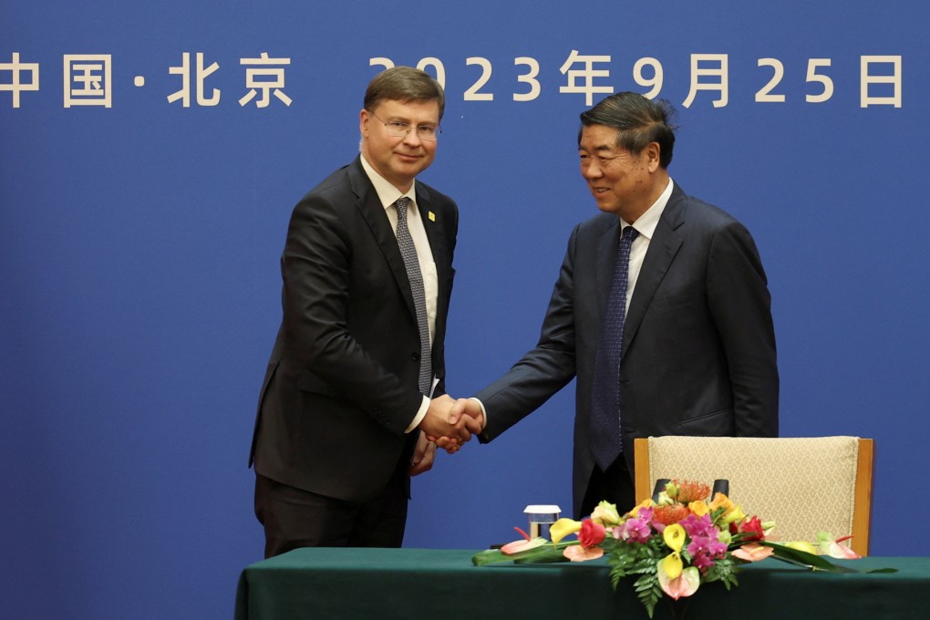 EU trade commissioner Valdis Dombrovskis and Chinese vice-premier He Lifeng pictured at a press conference following their talks in Beijing. Photo: Reuters