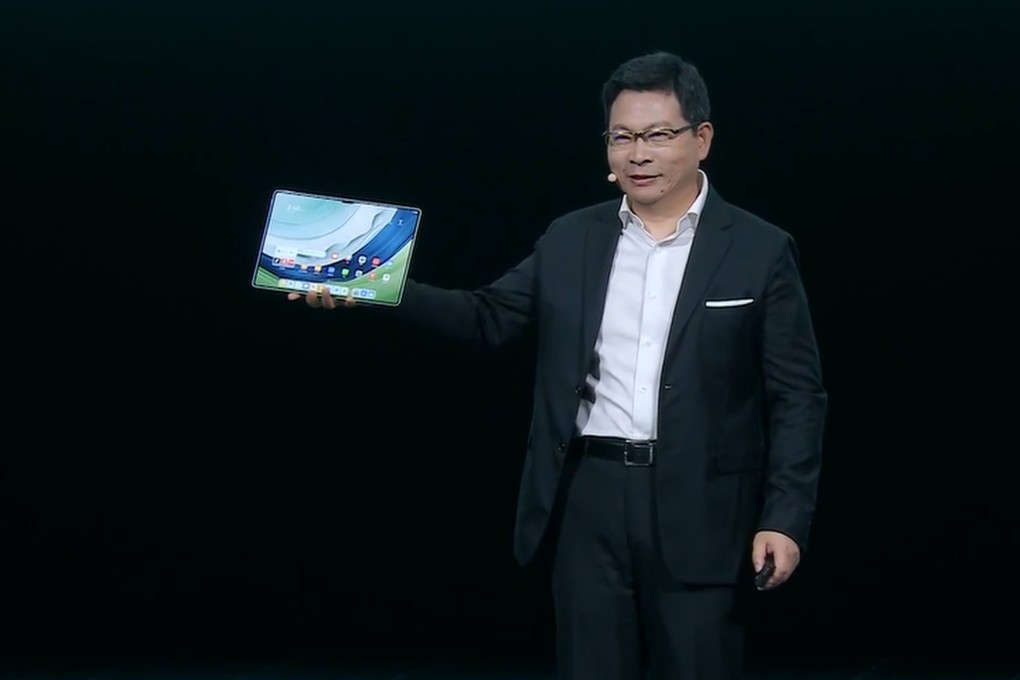 Richard Yu Chengdong, chief executive of Huawei’s consumer business unit and chairman of its car unit, unveils a new tablet. Photo: Handout