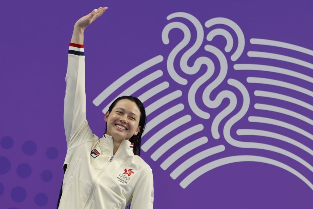 Hong Kong’s Siobhan Haughey steps on to the podium for a fifth time in Hangzhou. Photo: SF&OC