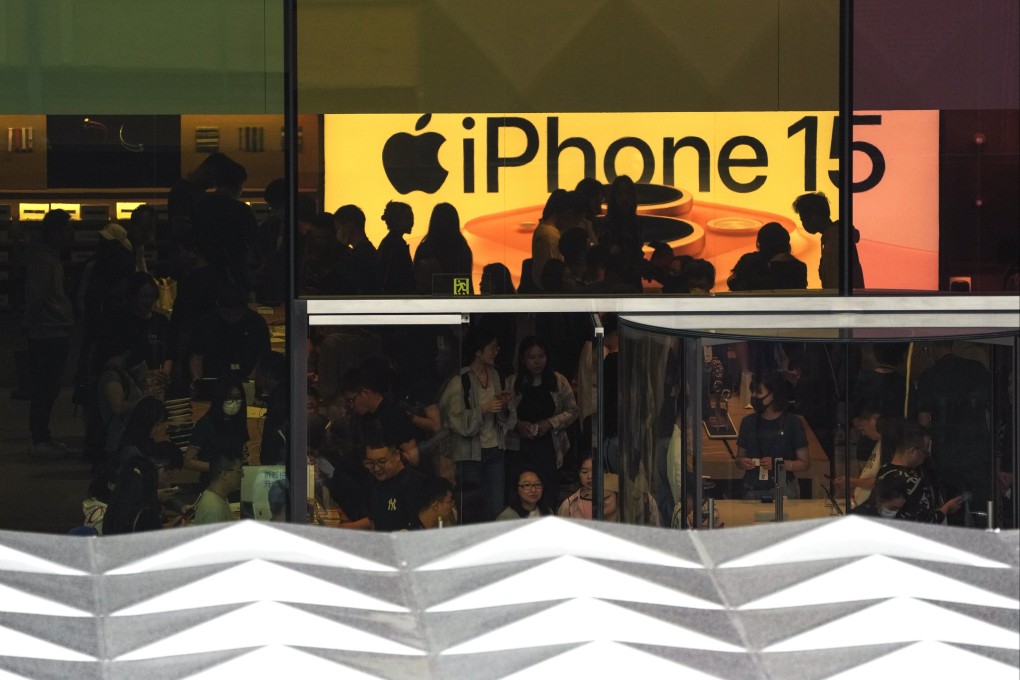 Apple changes China app store guidelines as regulatory scrutiny mounts. Photo: AP