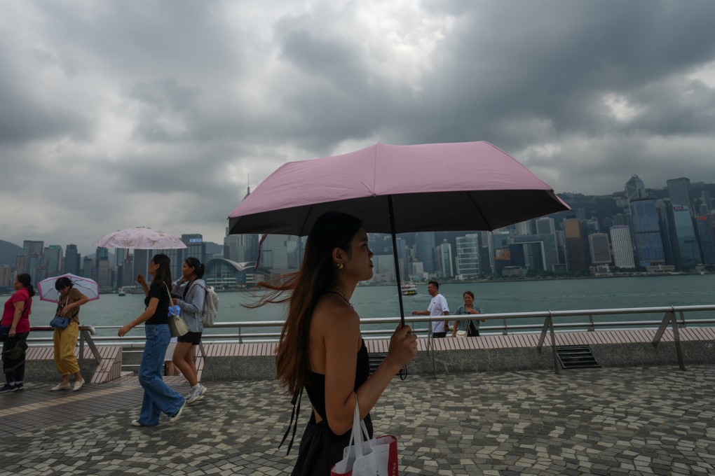 The Hong Kong Observatory is to issue a T1 warning as Typhoon Koinu nears the city. Photo: Sam Tsang