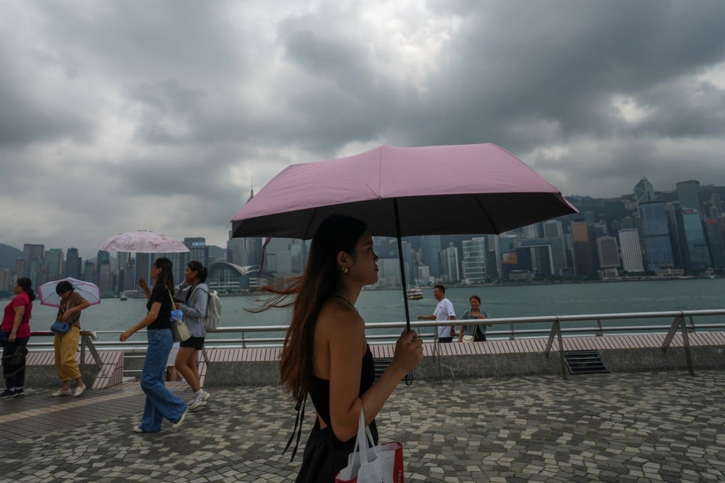 The Hong Kong Observatory is to issue a T1 warning as Typhoon Koinu nears the city. Photo: Sam Tsang