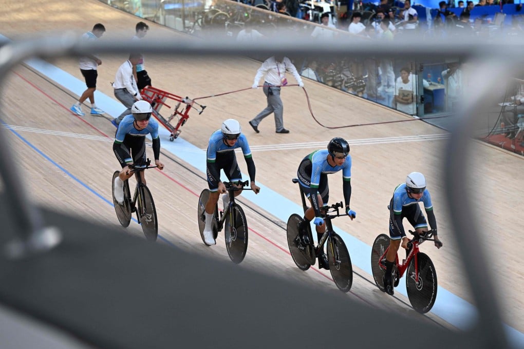 Uzbekistan’s Aleksey Fomovskiy, Dmitriy Bocharov, Danil Evdokimov and Nikita Tsvetkov compete in the men’s team pursuit. Photo: AFP