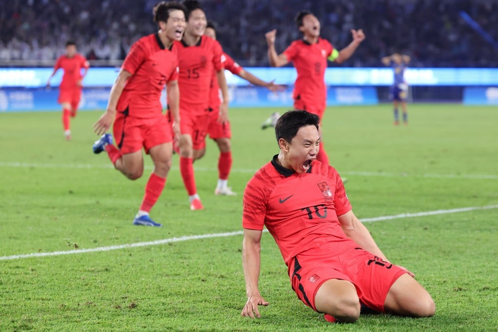 Cho Young-wook celebrates his goal that put South Korea in front against Japan. Photo: EPA-EFE
