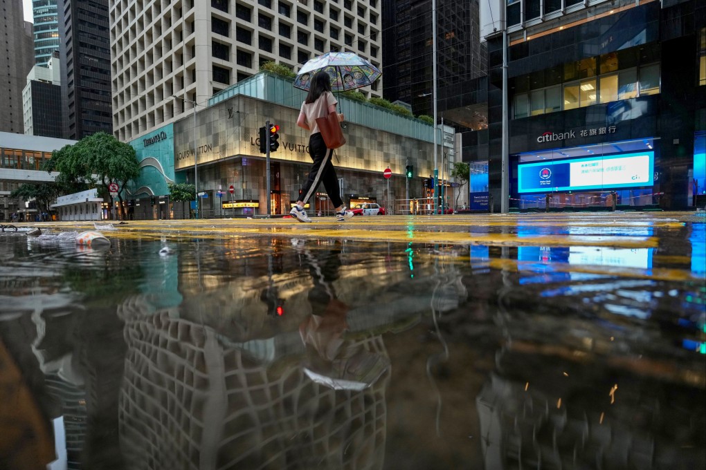 Hong Kong halts morning stock trading for Typhoon Koinu, black rainstorm alert. Photo: Sam Tsang