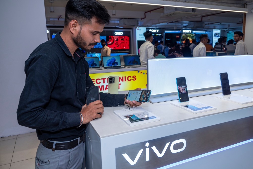 India’s Enforcement Directorate alleged that about US$13 billion was remitted outside the country by smartphone giant Vivo to some trading firms controlled by its Chinese parent, as a means to evade paying local taxes. Photo: Shutterstock