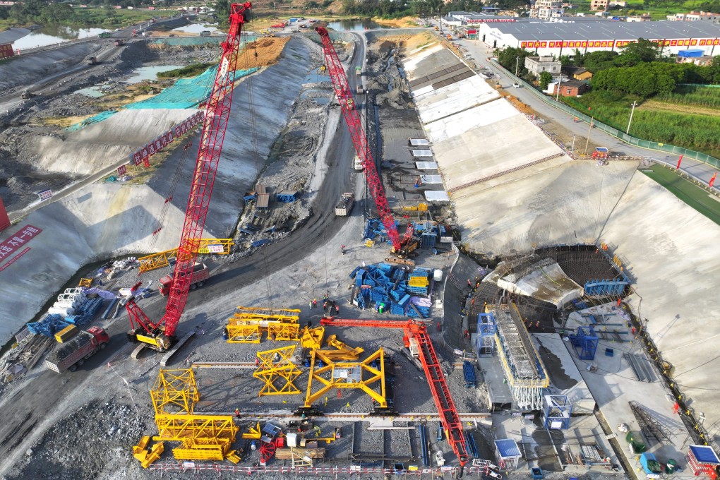 As of last week, 4.18 trillion yuan (US$573 billion) of local government bonds have been issued this year, including 84.5 per cent of the so-called special-purpose bonds, according to Zhongtai Securities. Photo: Xinhua