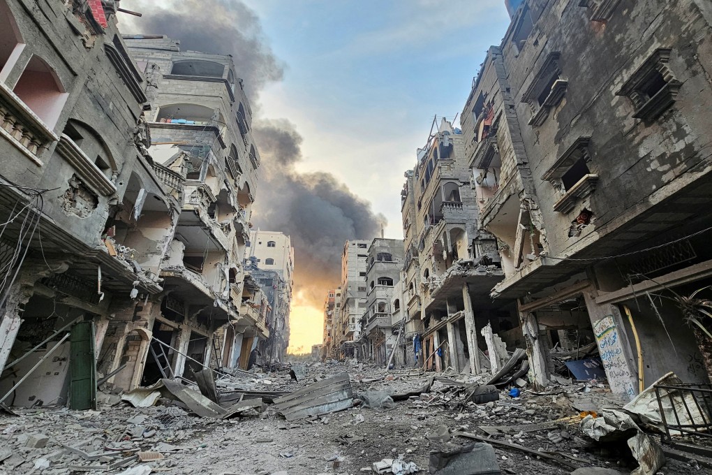 Houses and buildings destroyed in Israeli strikes in the northern Gaza Strip on October 11, 2023. Photo: Reuters