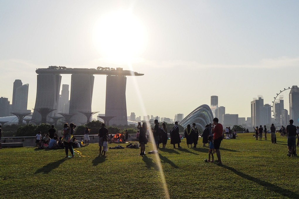 People at the Marina Barrage in downtown Singapore. Photo: Shutterstock
