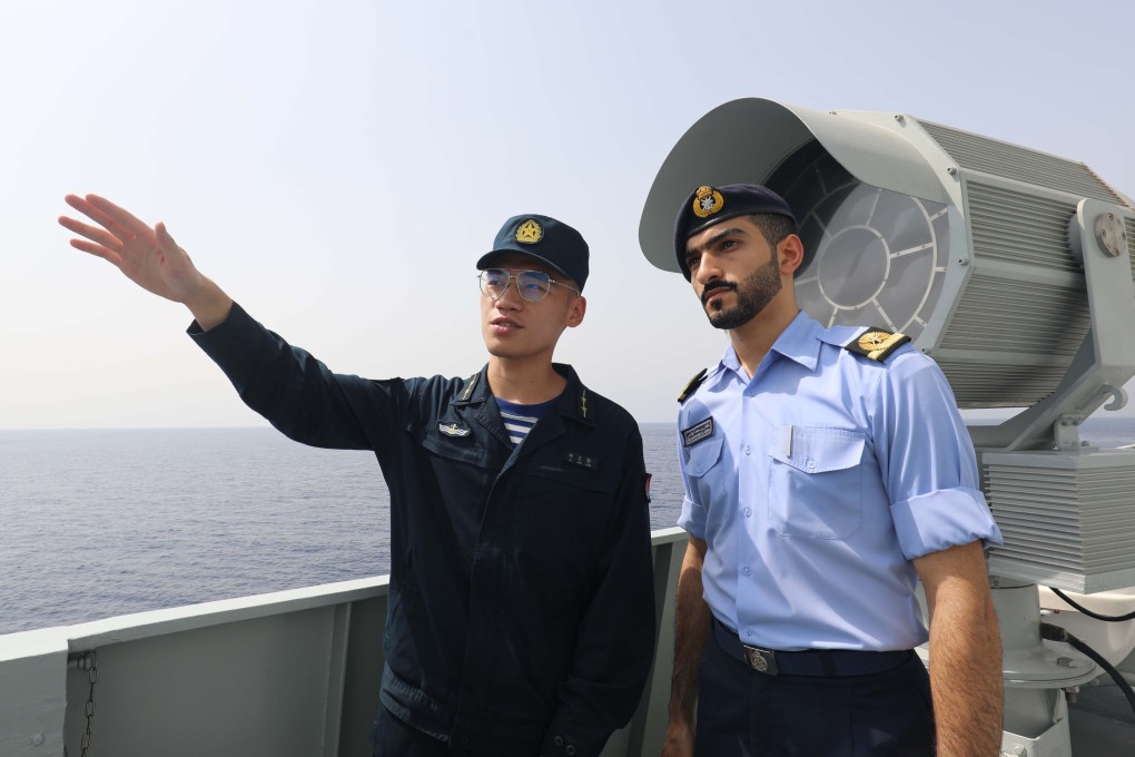 Chinese and Omani naval officers pictured during the PLA visit to Muscat. Photo: Weibo@EasternTheatre