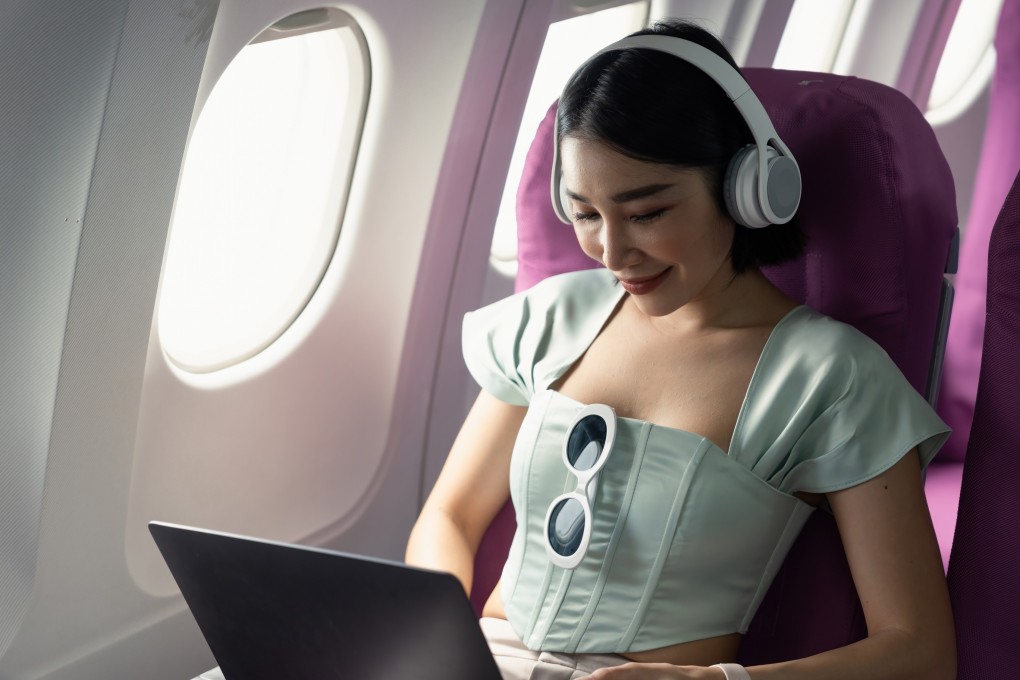 United Airlines is rolling out a plan to speed up flight boarding times, by letting people with window seats on first. Photo: Shutterstock