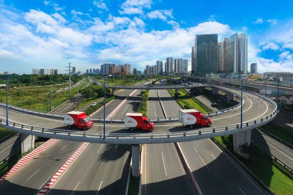 J&T Express fleet in Vietnam. Photo: J&T Express