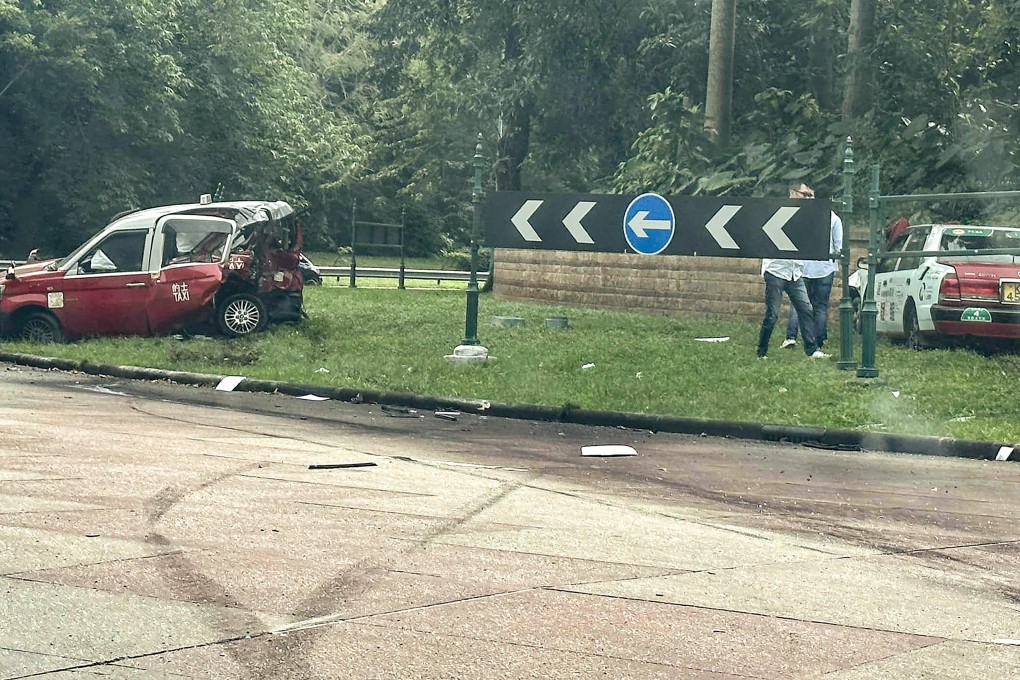 One taxi slammed into another at a roundabout. Photo: Facebook/Seren Kit