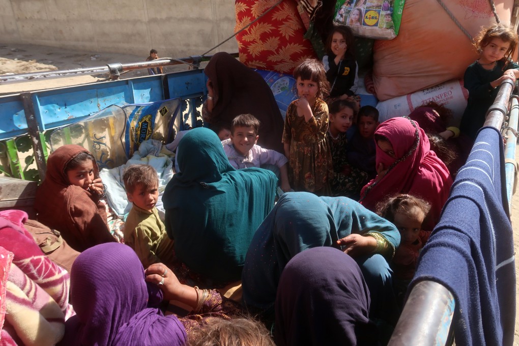 Refugees from Afghanistan voluntarily depart for their homeland on Wednesday, following Pakistan’s order for illegal migrants to leave after a surge in militant attacks, largely blamed on Afghan militants. Photo: EPA-EFE